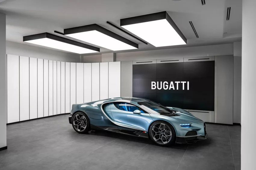 04-bugatti-tourbillon-in-baku